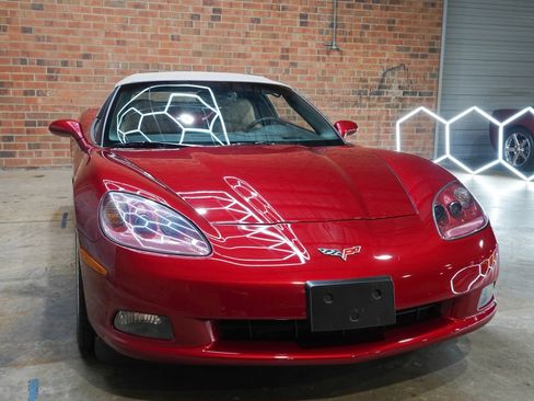 Used 2008 Chevrolet Corvette Convertible RWD image 4