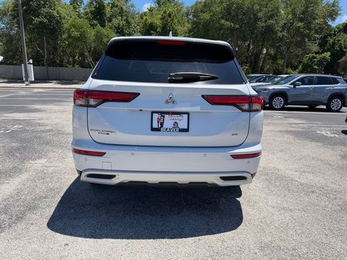 Used 2023 Mitsubishi Outlander SE FWD image 8