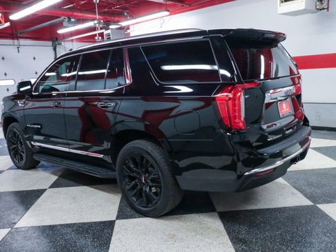 Used 2022 GMC Yukon SLT w/ SLT Premium Package image 6