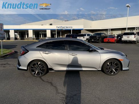 Used 2018 Honda Civic Sport image 5