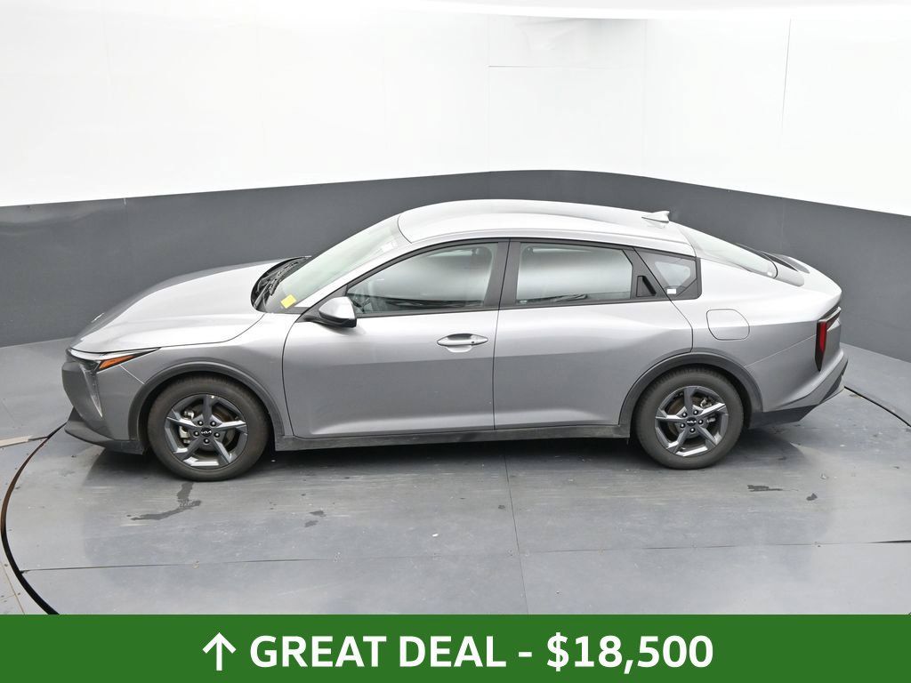 Used 2025 Kia K4 FWD image 32