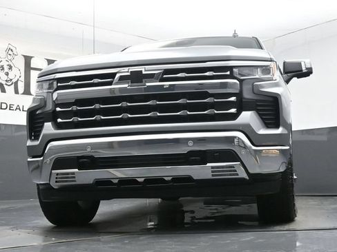 Used 2025 Chevrolet Silverado 1500 LTZ AWD/4WD image 55