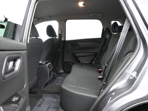 Used 2024 Nissan Rogue S AWD/4WD image 23
