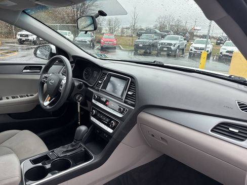 Used 2018 Hyundai Sonata SE image 13