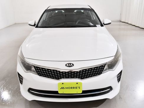 Used 2018 Kia Optima S FWD image 3