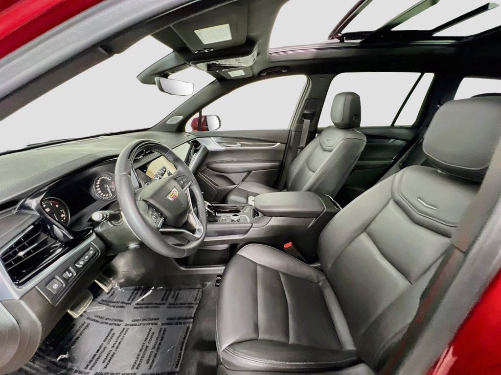 Used 2024 Cadillac XT6 Sport w/ LPO, Onyx Lite Package AWD/4WD image 21