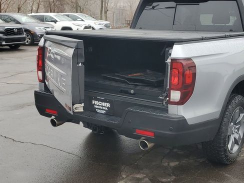 Used 2025 Honda Ridgeline TrailSport image 35