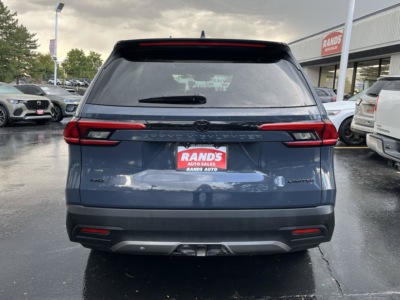 Used 2024 Toyota Grand Highlander AWD image 11