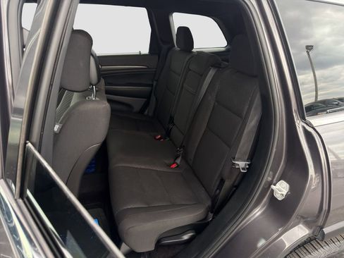 Used 2018 Jeep Grand Cherokee Laredo AWD/4WD image 13