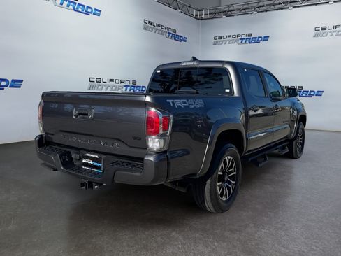 Used 2021 Toyota Tacoma TRD Sport w/ TRD Premium Sport Package AWD/4WD image 5