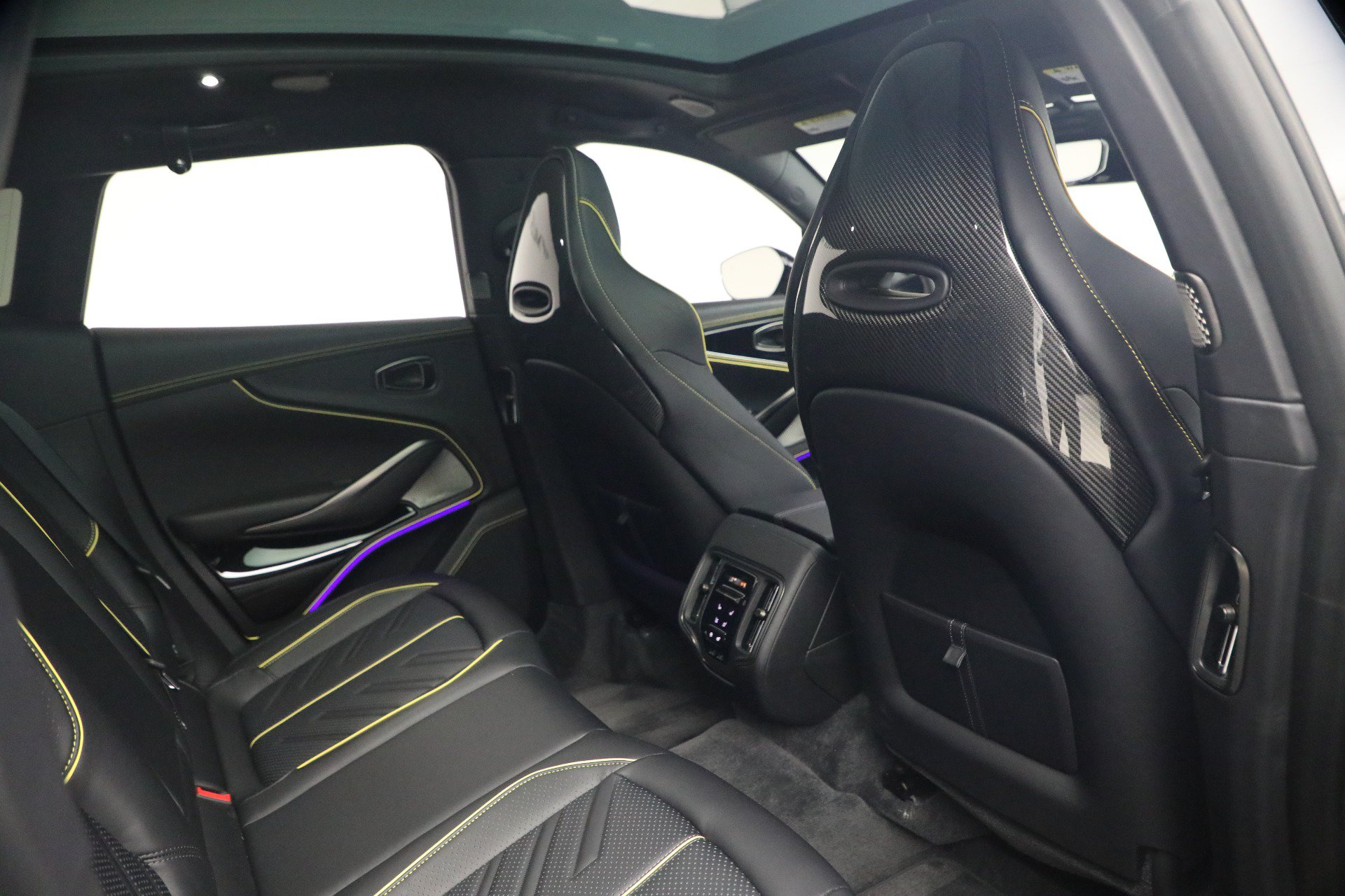Used 2026 Aston Martin DBX S AWD/4WD image 24