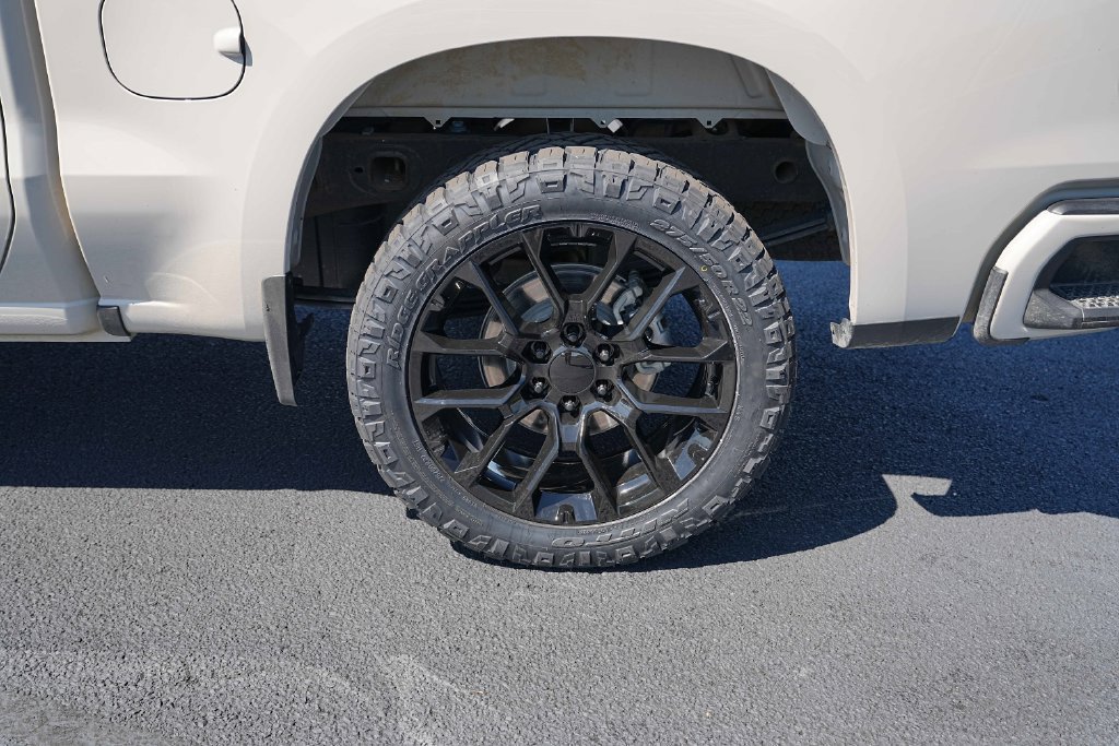 Used 2026 Chevrolet Silverado 1500 RST AWD/4WD image 14