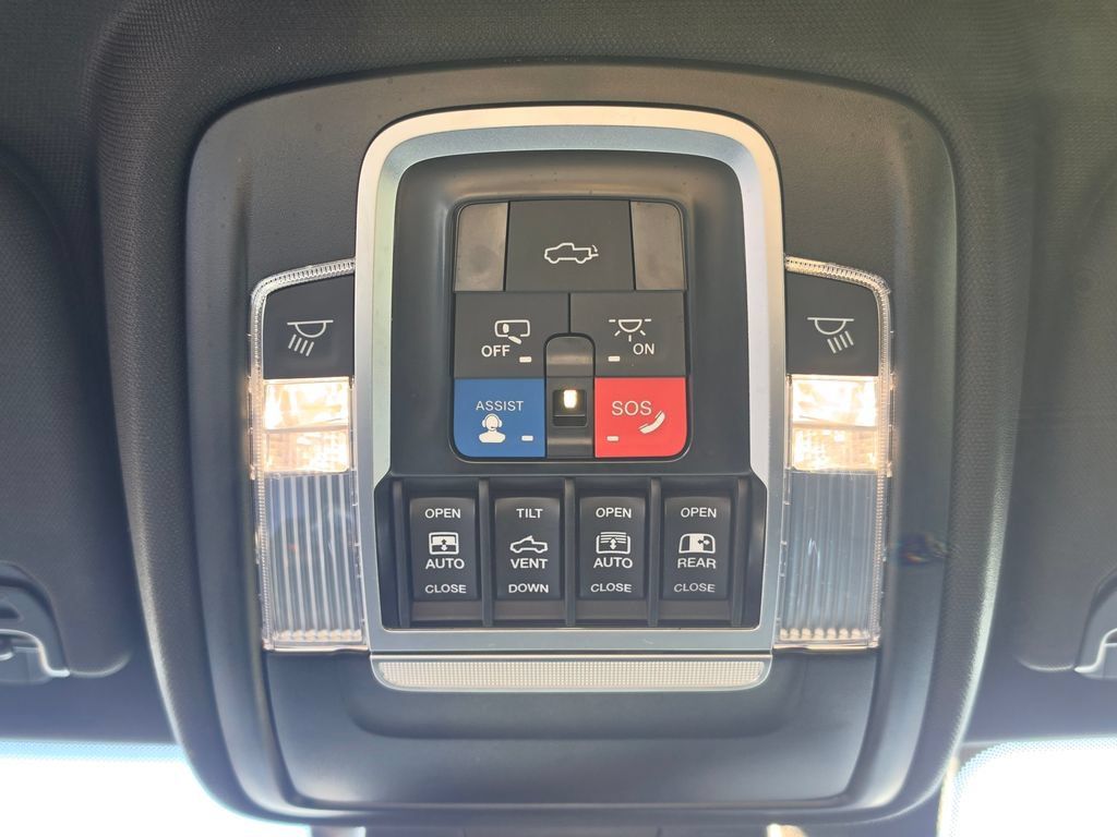 Used 2024 RAM 1500 Limited AWD/4WD image 30