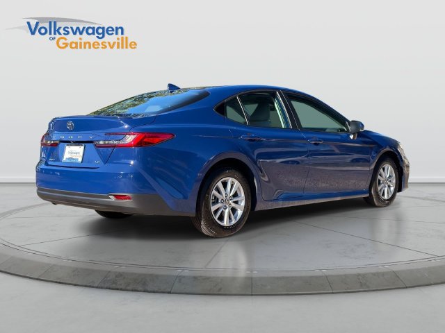 Used 2025 Toyota Camry LE w/ Convenience Package FWD image 4