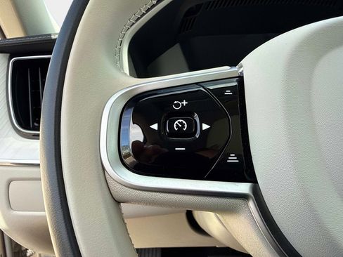 Certified 2026 Volvo XC60 B5 Ultra w/ Protection Package Premier image 33