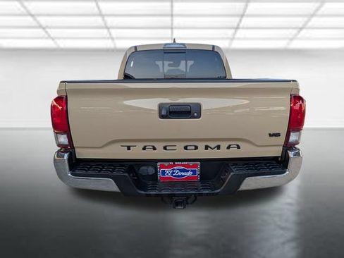 Used 2020 Toyota Tacoma SR5 RWD image 25