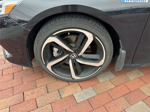Used 2022 Honda Accord Sport image 2