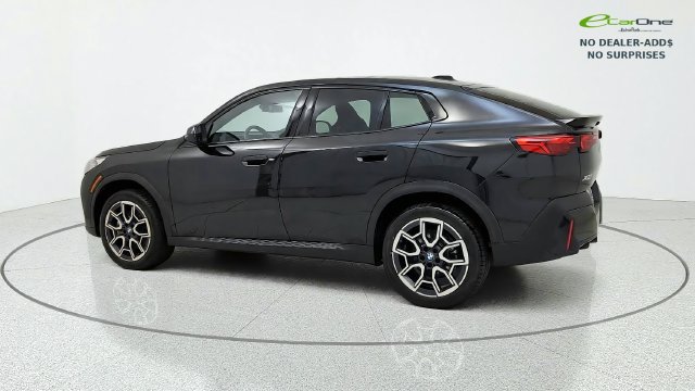 Used 2026 BMW X2 xDrive28i AWD/4WD image 5