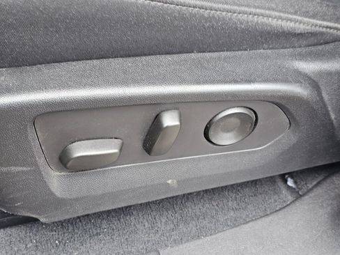 Used 2024 Chevrolet Colorado Trail Boss w/ LPO, Dark Essentials Package AWD/4WD image 32