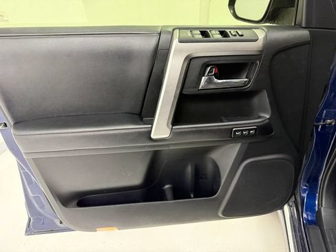 Used 2016 Toyota 4Runner Limited RWD image 15