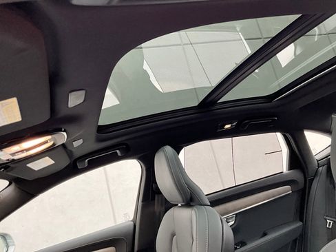 Certified 2024 Volvo S90 B6 Ultimate w/ Protection Package Premier image 27