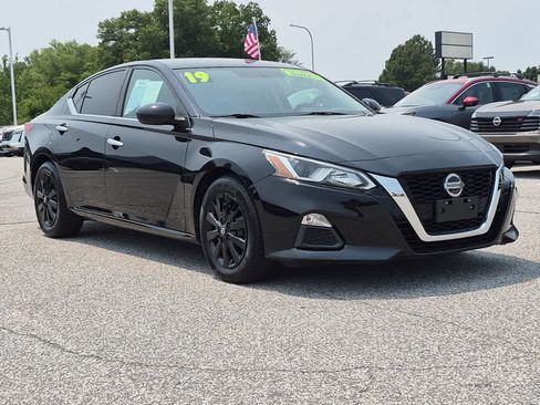 Used 2019 Nissan Altima 2.5 S FWD image 2