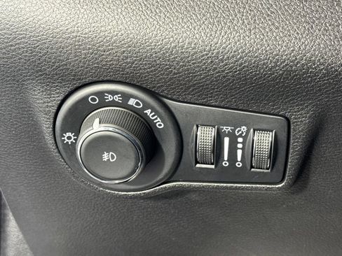 Certified 2025 Jeep Compass Limited AWD/4WD image 23