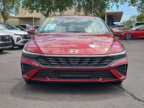 Used 2024 Hyundai Elantra SEL FWD image 2