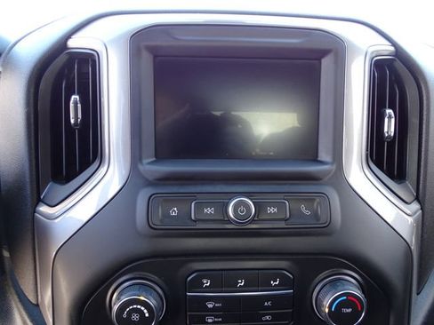 Used 2020 Chevrolet Silverado 2500 Custom w/ Custom Value Package AWD/4WD image 12