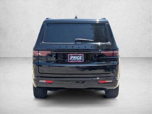 Certified 2025 Jeep Wagoneer Series II w/ Convenience Group I AWD/4WD image 7