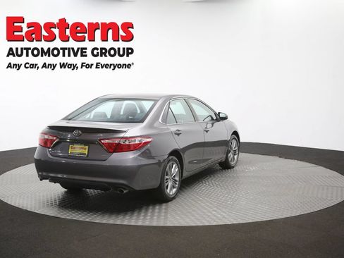 Used 2016 Toyota Camry SE FWD image 39