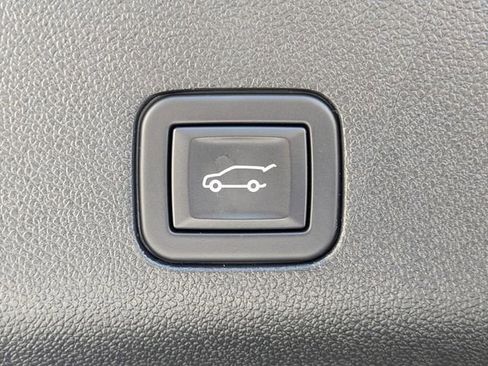 Used 2024 Chevrolet Tahoe Premier image 13