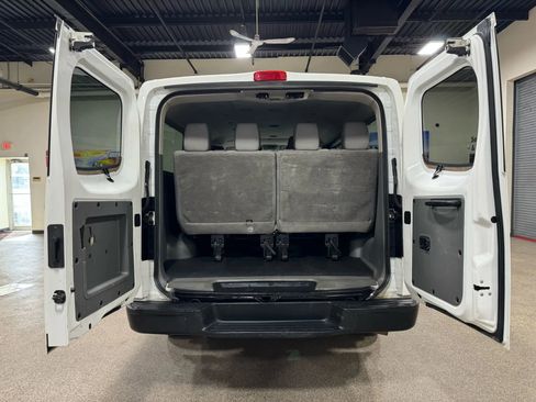Used 2018 Nissan NV 3500 S image 38