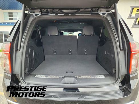 Used 2023 Chevrolet Suburban High Country w/ Advanced Technology Package AWD/4WD image 36