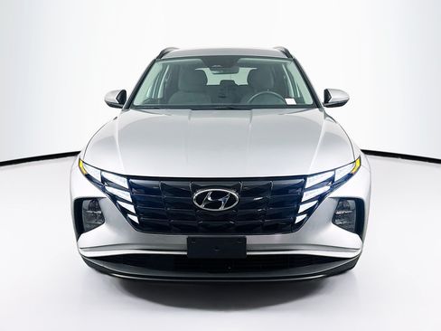 Used 2024 Hyundai Tucson SEL FWD image 2