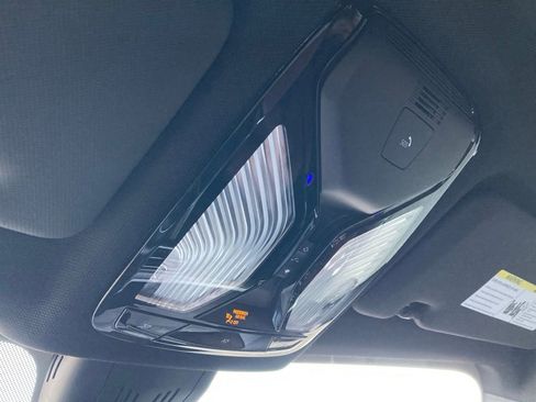 Used 2023 BMW X5 sDrive40i w/ M Sport Package image 23