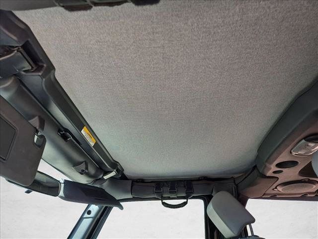 Used 2010 Jeep Wrangler Sport AWD/4WD image 13