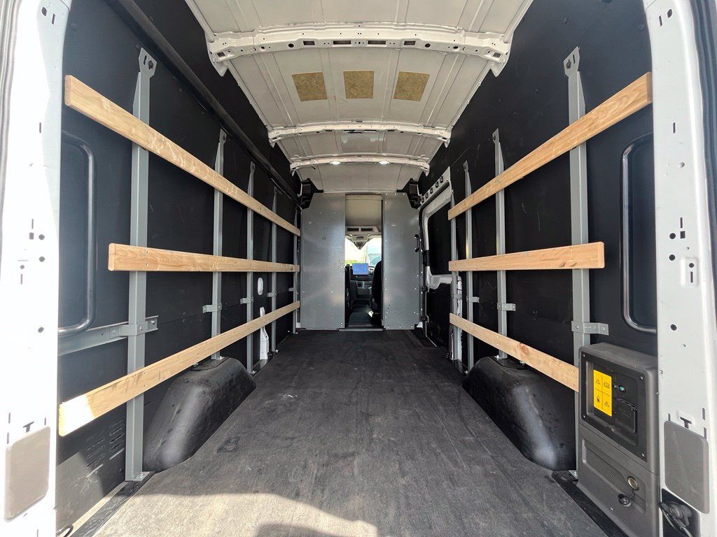 Used 2022 Ford E-Transit 148 High Roof w/ Load Area Protection Package RWD image 6