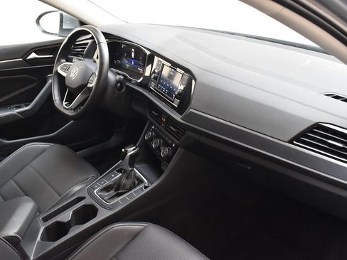 Used 2024 Volkswagen Jetta SE FWD image 20