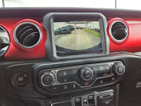 Used 2022 Jeep Wrangler Unlimited Rubicon AWD/4WD image 31