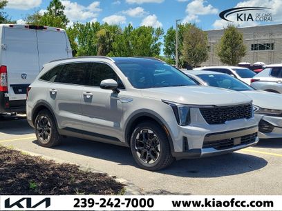 Certified 2025 Kia Sorento S w/ Panoramic Sunroof Package