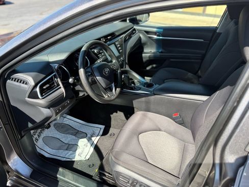 Used 2018 Toyota Camry LE FWD image 10