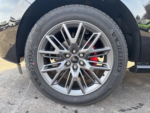 New 2025 Ford Expedition Platinum w/ Stealth Performance Package image 9