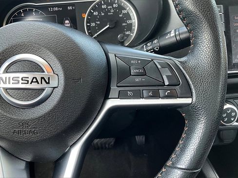 Used 2021 Nissan Versa SR image 18