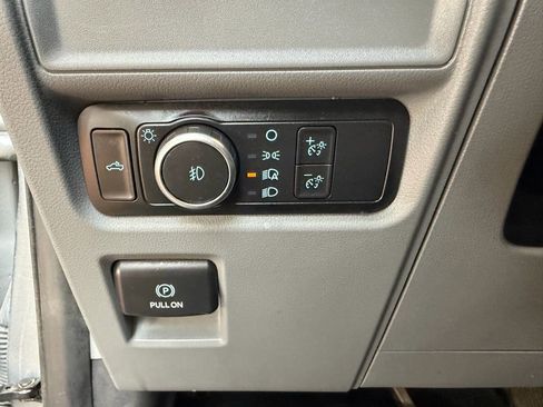 Used 2022 Ford F150 XLT w/ Trailer Tow Package image 22