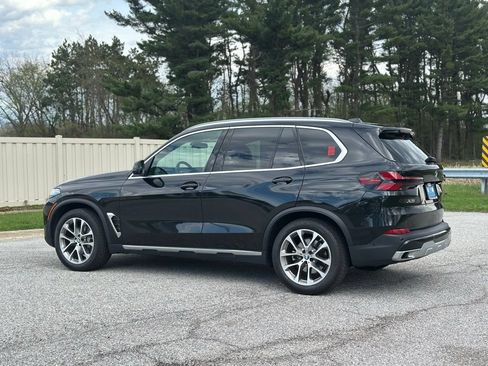Used 2024 BMW X5 xDrive40i w/ Premium Package AWD/4WD image 7