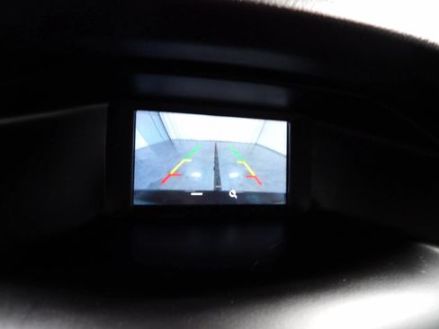 Used 2018 Ford Focus SE FWD image 16