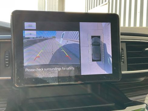 Used 2023 Ford Explorer Limited w/ Equipment Group 301A image 27