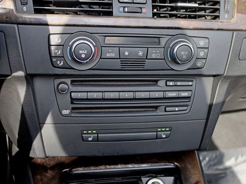 Used 2008 BMW 335i Convertible image 23