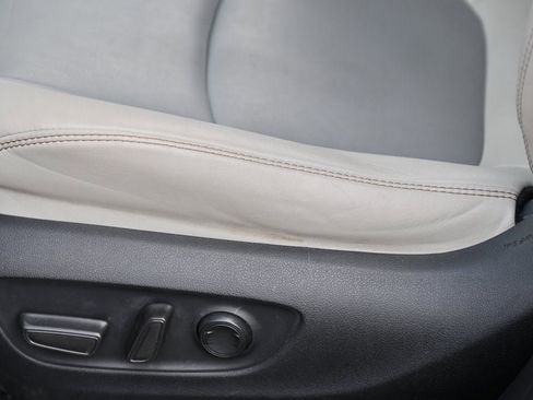 Used 2021 Toyota RAV4 XLE Premium image 15